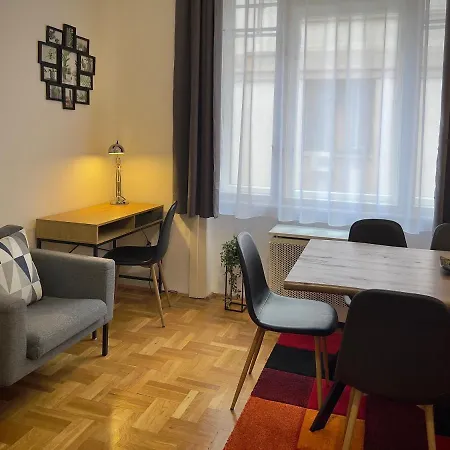 In The Pedestrial Area Apartment Budapest
