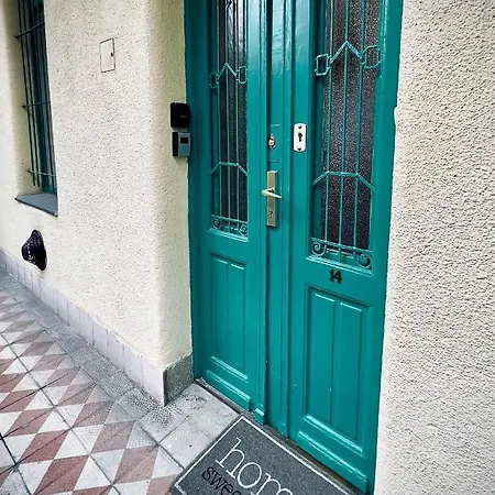 Apartment In The Pedestrial Area *