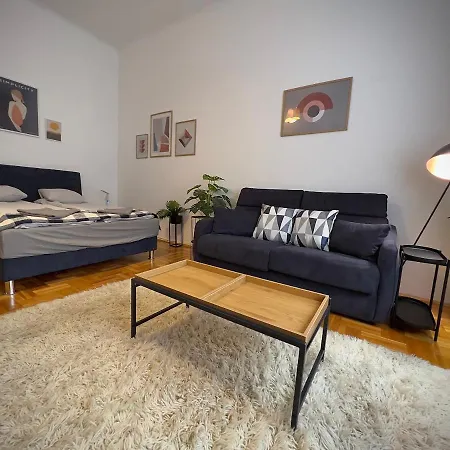 Apartment In The Pedestrial Area *