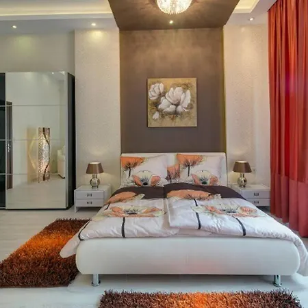 Apartment Super *