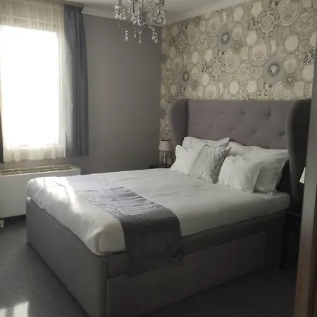 Aparthotel Varalja