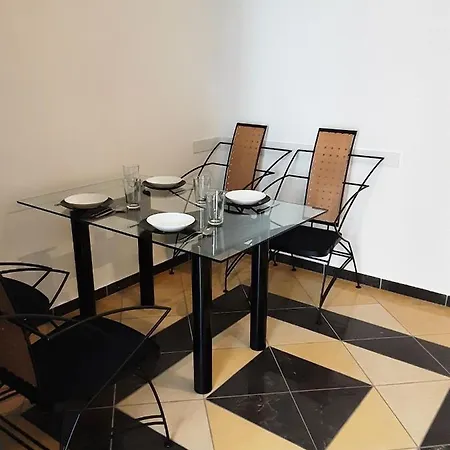 Phoenix Apartment *