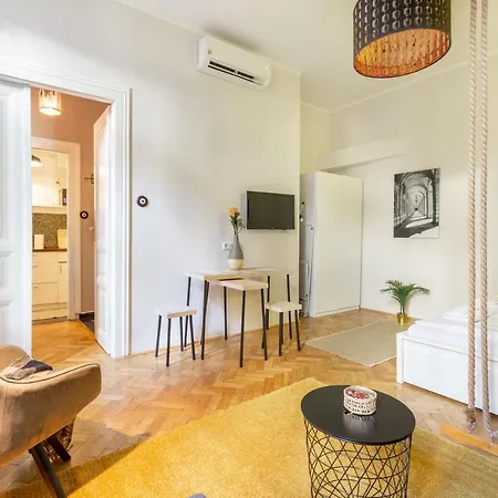 Bien Apartment