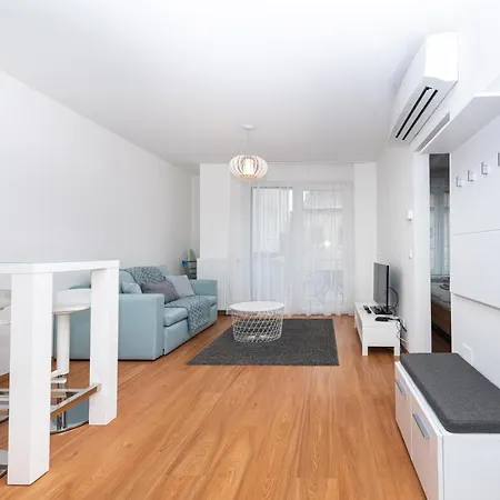 Elisabeth Downtown By Urbanrent