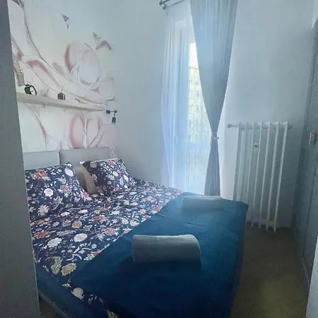 Brand New #hollan#3bedr#2bathr#freeparking Apartment Budapest