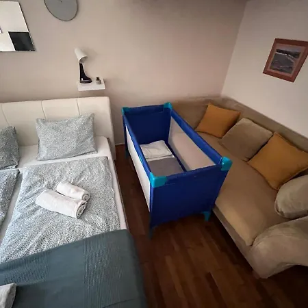 V57 Oktogon Apartment