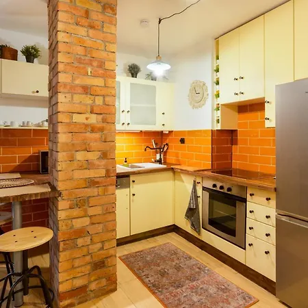 Bohome * Budapest