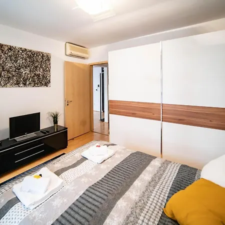 Free Parking! Soho 101, 4 Ppl, Ac, Superfast Wifi, Tv *