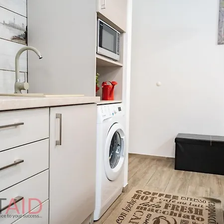 B17 - Hostaid Apartment Budapest