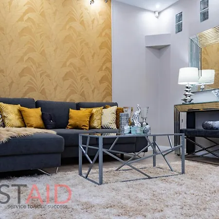 V68 Deluxe - Hostaid Apartment *