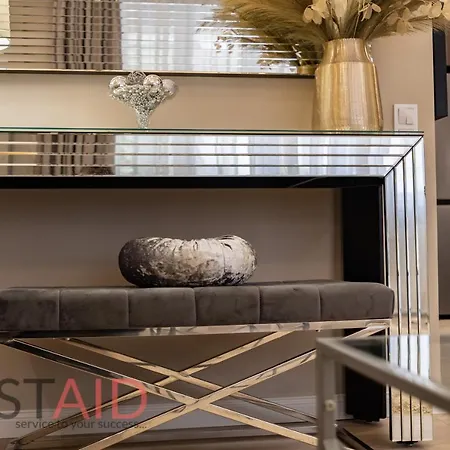 V68 Deluxe - Hostaid Apartment