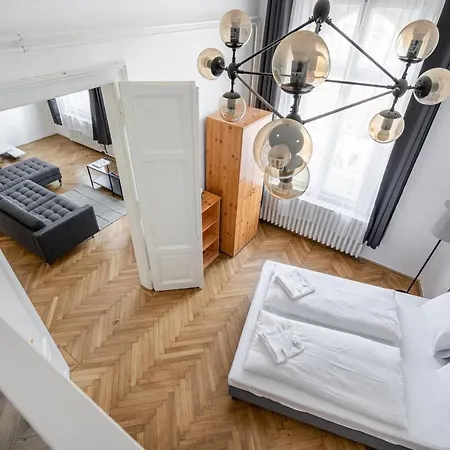Apartment Setting Sun Budapest