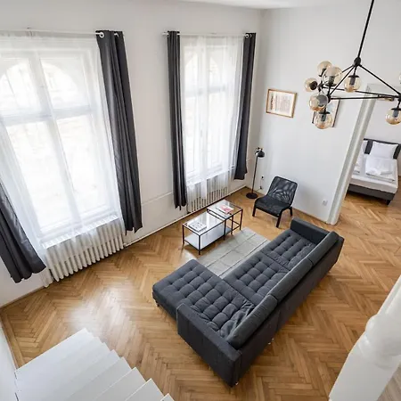 Setting Sun Apartment