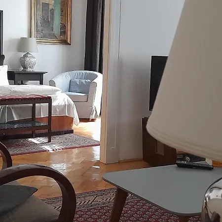 3 Bedrooms Suite, 2 Bathrooms, Balcony At Opera *