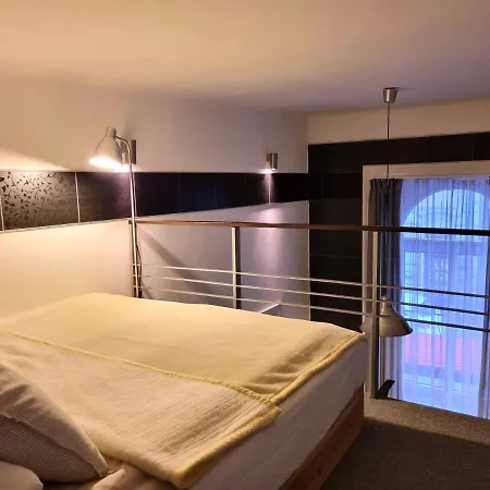 Z Loft Apartment *