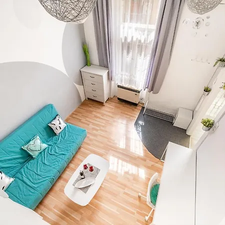 Sunny Dots - Free Parking! Apartment Budapest