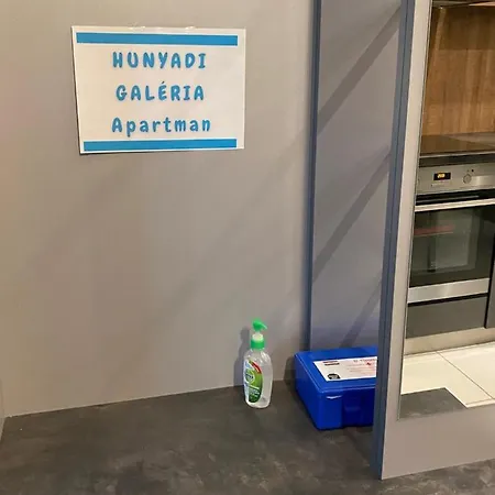 Hunyady Gallery *