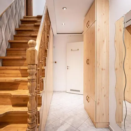 Cozy 3 Bedrooms In 7st Districht Daire *