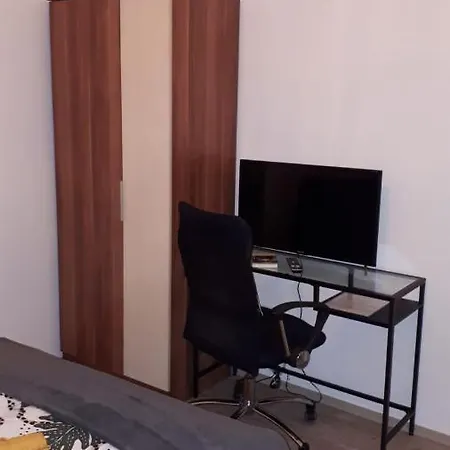Apartment Garibaldik Apartman *