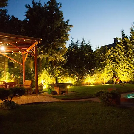 Suburbia Villa *