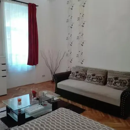 Apartment Sunshine Flat At The Blaha Budapest
