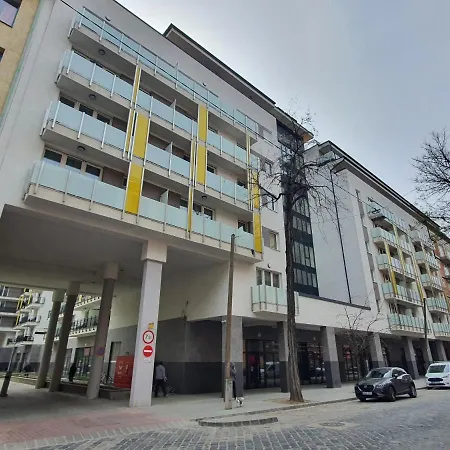 Park West - Free Parking