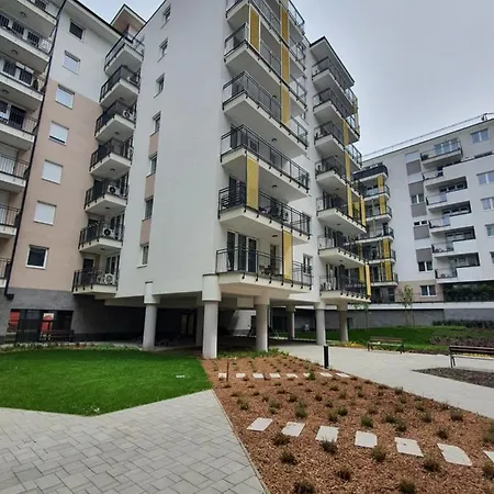 Park West - Free Parking Apartment