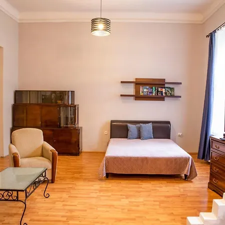 Linden Apartment