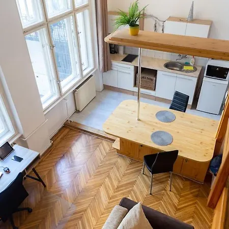Heart 10 Apartment Budapest