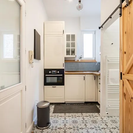 Youth Motive With Gallery Apartamento