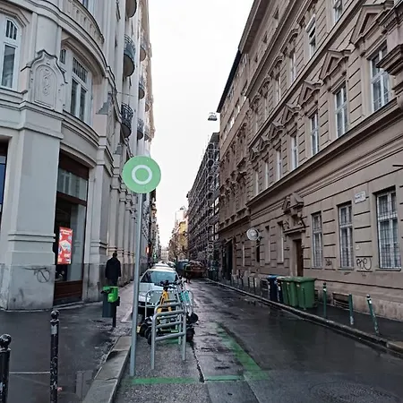 Yes, Yes! Lovely Good Amenities Center Budapest