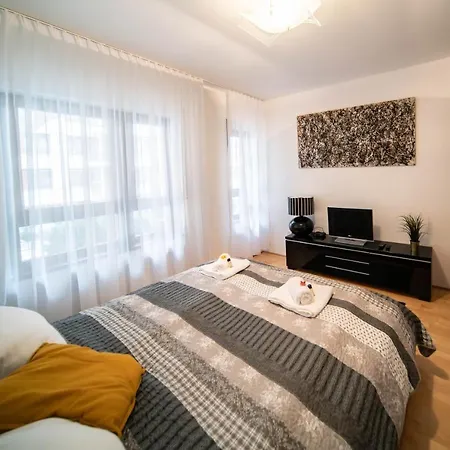 Apartment Free Parking! Soho 101, 4 Ppl, Ac, Superfast Wifi, Tv *