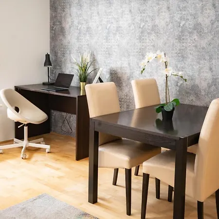 Free Parking! Soho 101, 4 Ppl, Ac, Superfast Wifi, Tv * Budapest