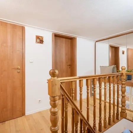 Daire Cozy 3 Bedrooms In 7st Districht *
