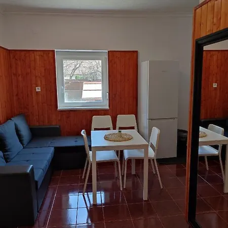 Rákos-patak Family House *