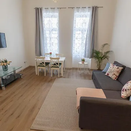 Emily's Lovely Place Apartment Budapest