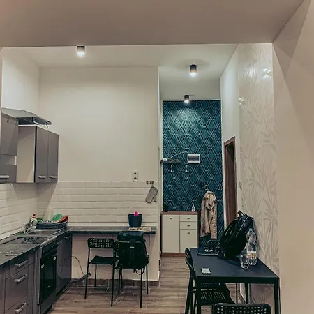 Szondi Heroes Square Apartment Budapest