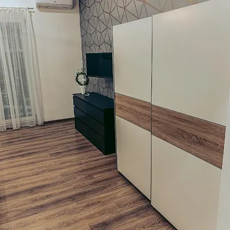 Apartman Szondi Heroes Square *