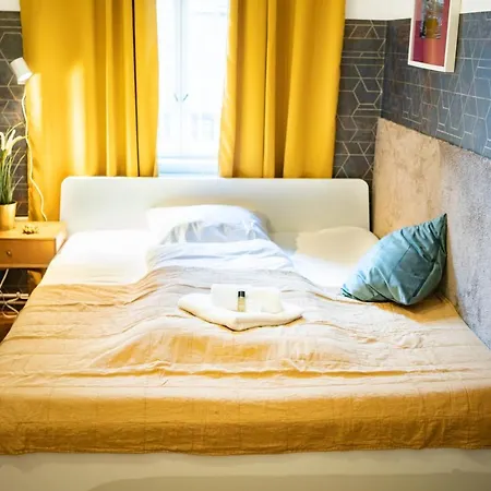Free Parking Chain Bridge 4ppl, 2bdrm, Wifi, Smart Tv, Ac Apartment Budapest