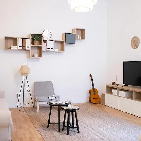 Appartamento Scandi Custom 2-bdr Budapest