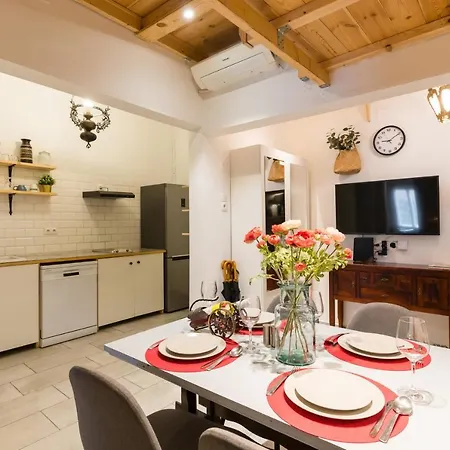 Westend Apartment *