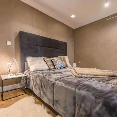 2br2ba Andrassy Free Parking *