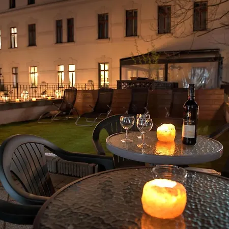 Central Apartments Апартаменты