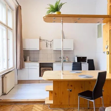 Apartment Heart 10 *