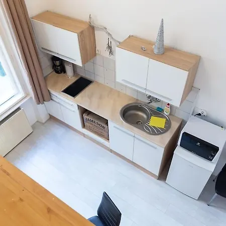 Apartment Heart 10 *