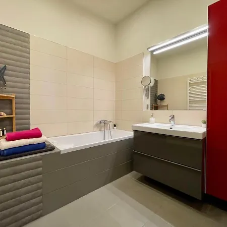 Penthouse W Private Rooftop And Free Parking *