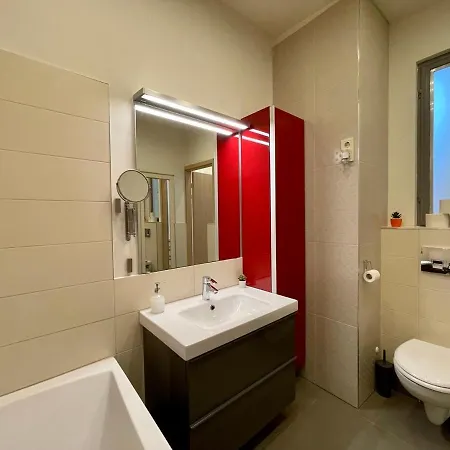 Penthouse W Private Rooftop And Free Parking Apartment *