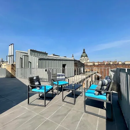 Apartment Penthouse W Private Rooftop And Free Parking Budapest