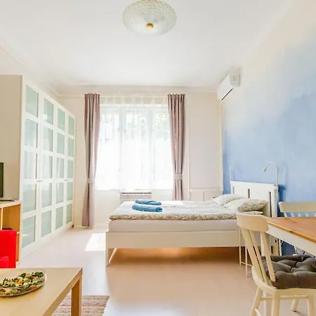 Apartment Perl Apartment- Air Conditioned, Cozy Near Varosliget