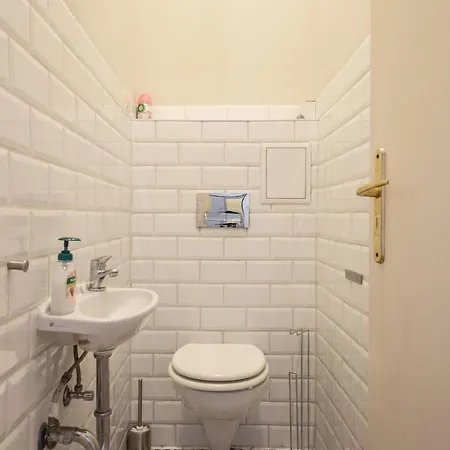 W24- Boutique Apartments, Location. By Bqa Apartment Budapest